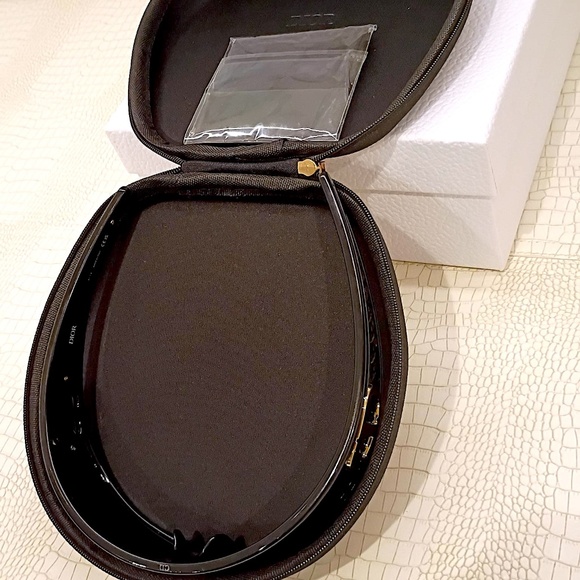 Rare New The Very Dior M1U Mask Sunglasses with Case/Box/Cloth